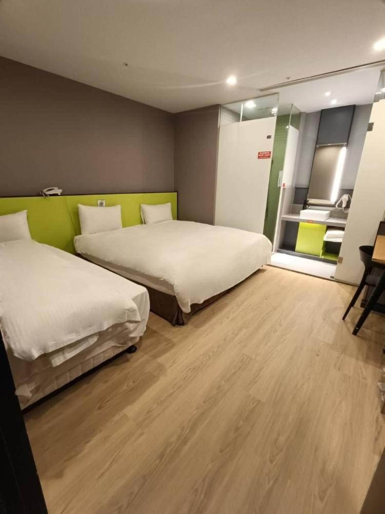 Walker-Taoyuan Hotel Buitenkant foto