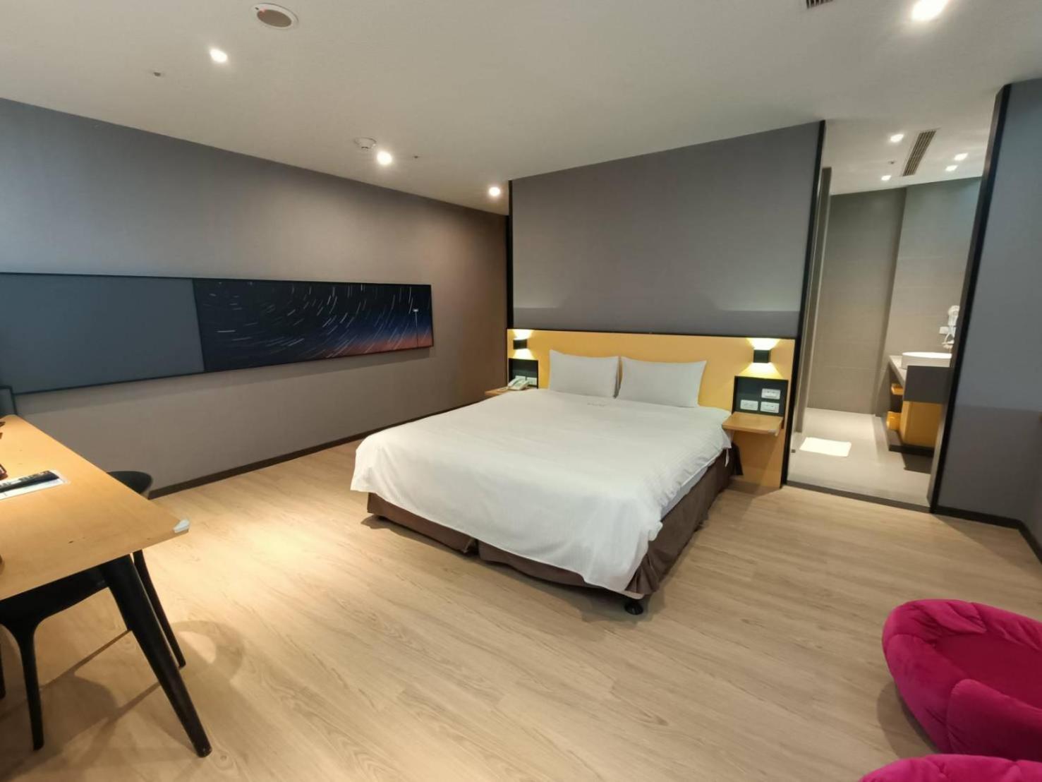Walker-Taoyuan Hotel Buitenkant foto