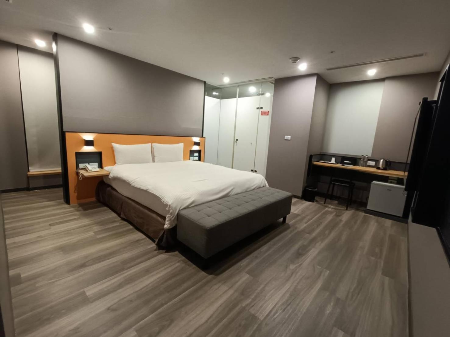 Walker-Taoyuan Hotel Buitenkant foto