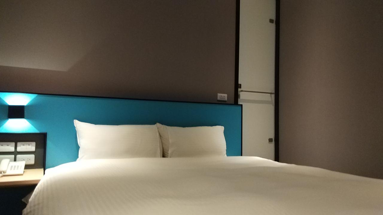 Walker-Taoyuan Hotel Buitenkant foto
